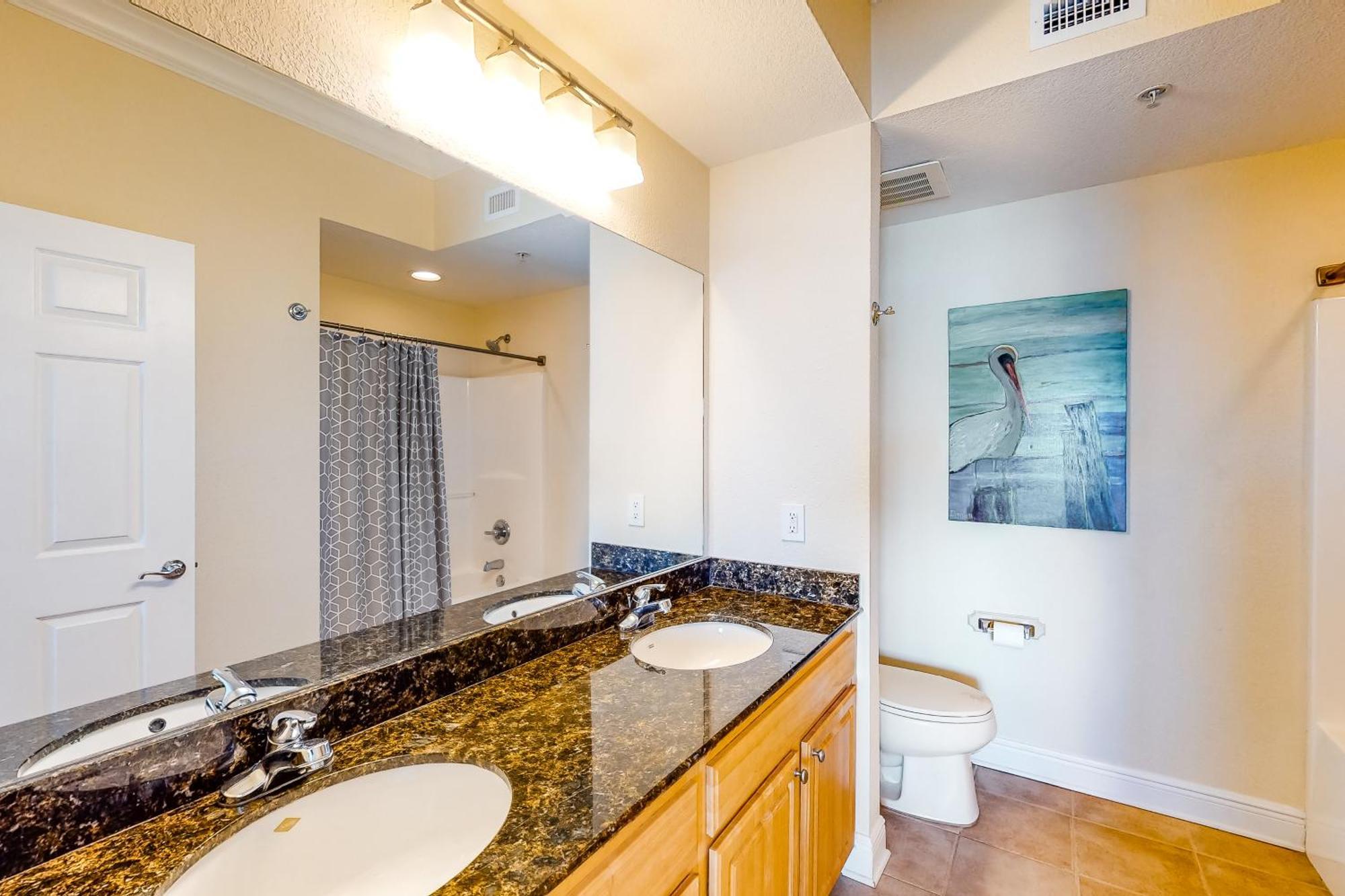 Crystal Towers Apartment *